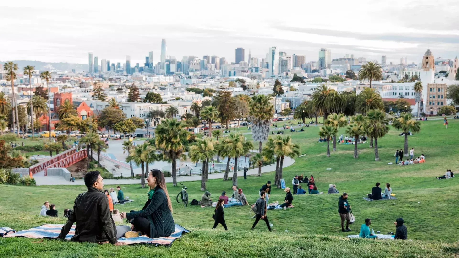 Pique-nique au Dolores Park dans le 县团